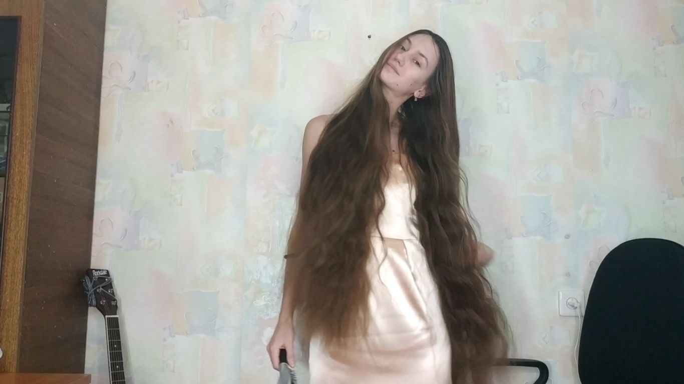 Super Thick Hair Play In Silk Dress Long Hair Collection