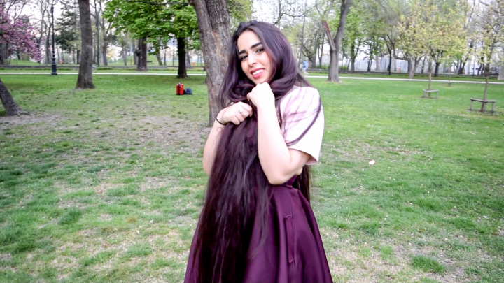 Bella's Passionate Hair Play in Margaret Island