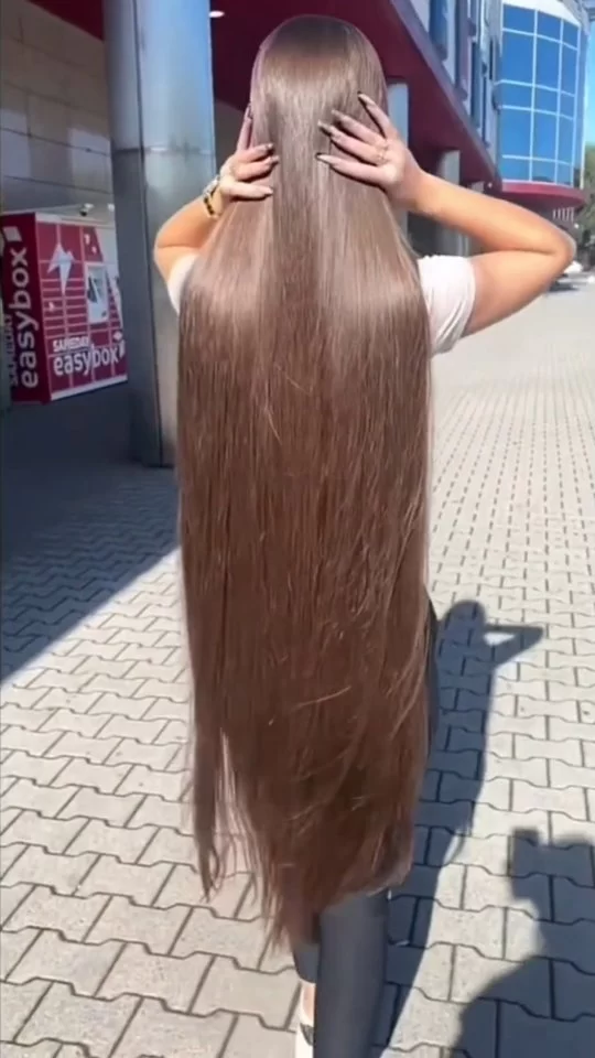 🫅 Debora showcases her beautiful, long, shiny hair in this captivating short video compilation. As a young Hungarian woman, she embodies natural beauty, radiating confidence and charm. ✨💕 Her pride in her appearance is evident, making her a true inspiration for embracing one's unique features. 🍀
➖
Follow her:
💁 @vargadebora23 / @debora.varga.967
Tiktok: 
💁 deboravarga39 / vargadebora21
➖
📲 #lhcvargadebora #longhaircollection #lhcvideo #hosszuhaj #hosszúhaj #hunhariangirl

Do you want to see more videos from her?